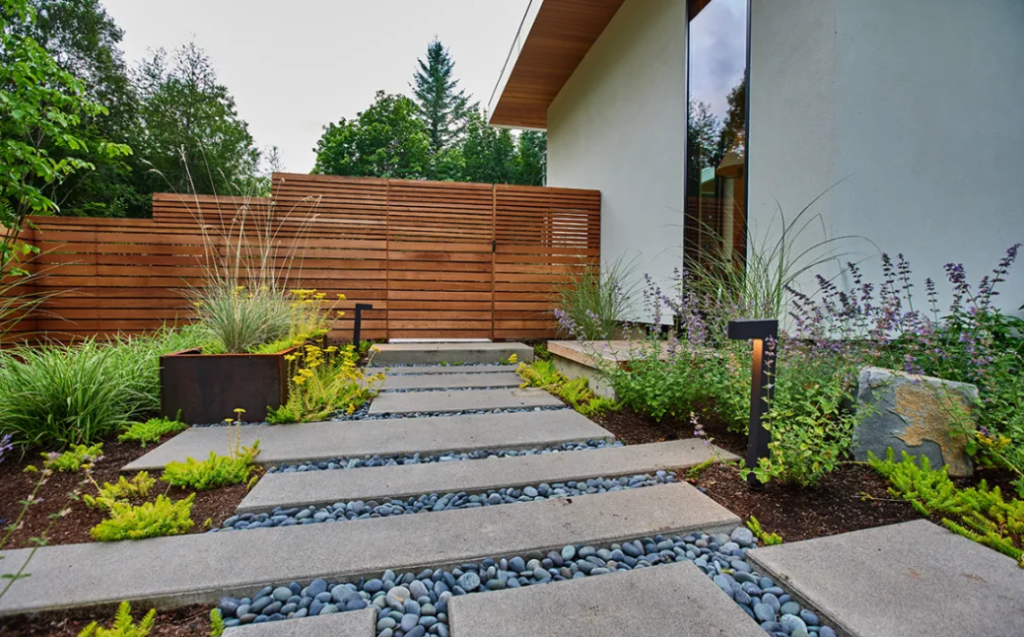 Front Landscaping Ideas 16