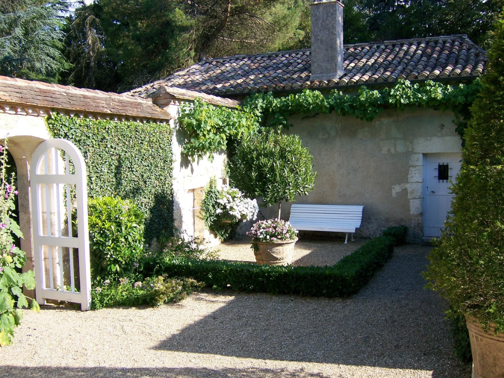Front Landscaping Ideas 17