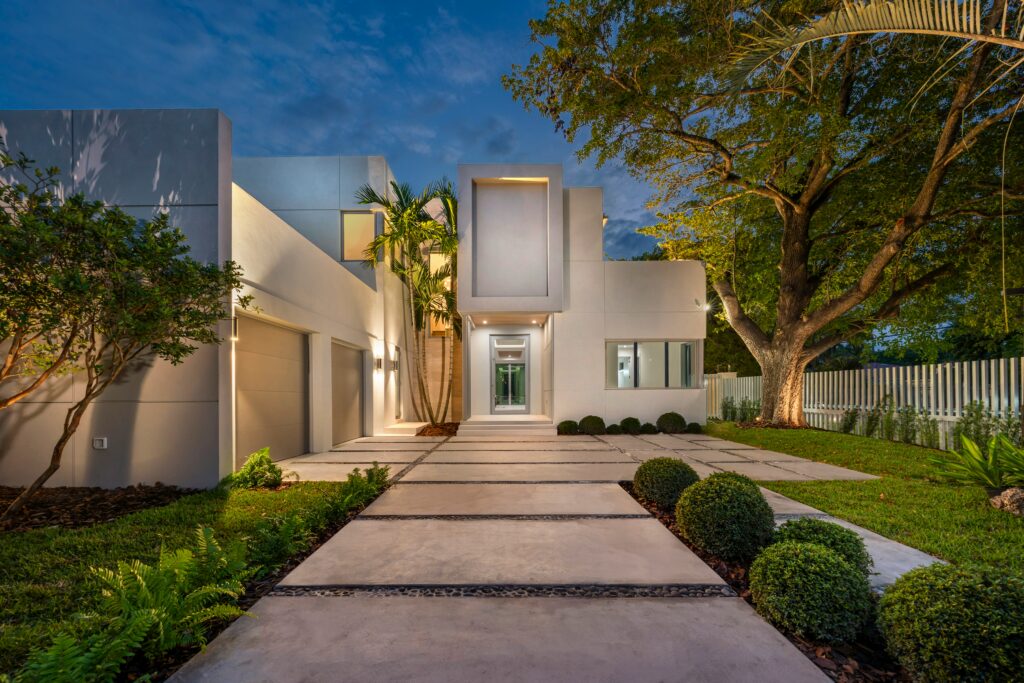 Front Landscaping Ideas retrato inmobiliario elg6msoeupk unsplash